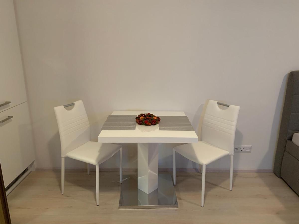 Modern Apartment In The City Center เปิลเซน ภายนอก รูปภาพ